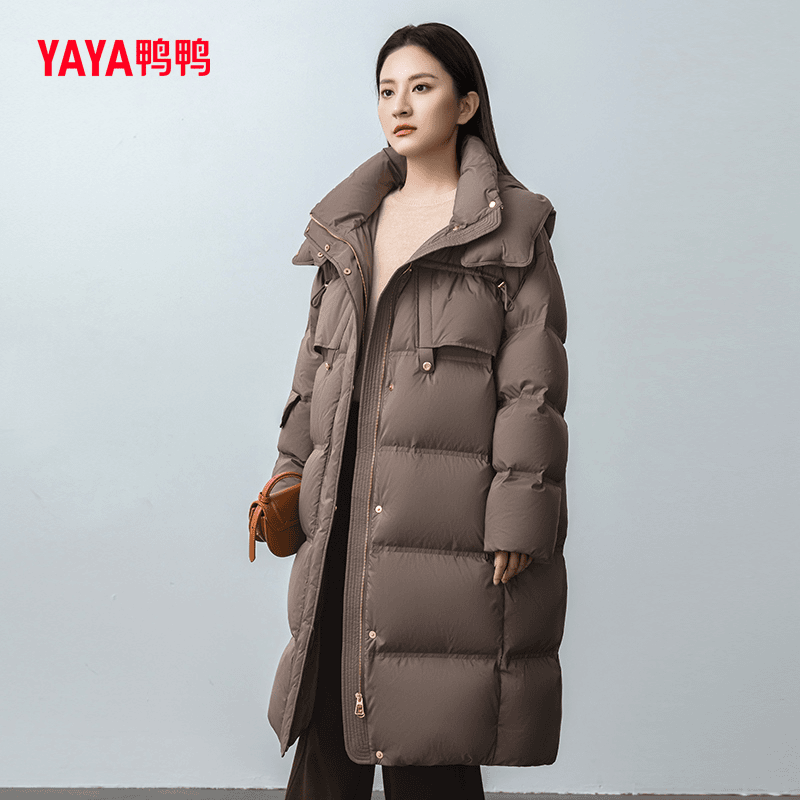 YAYA/鸭鸭冬季2024年新款时尚连帽轻暖感加厚外套长款过膝羽绒服