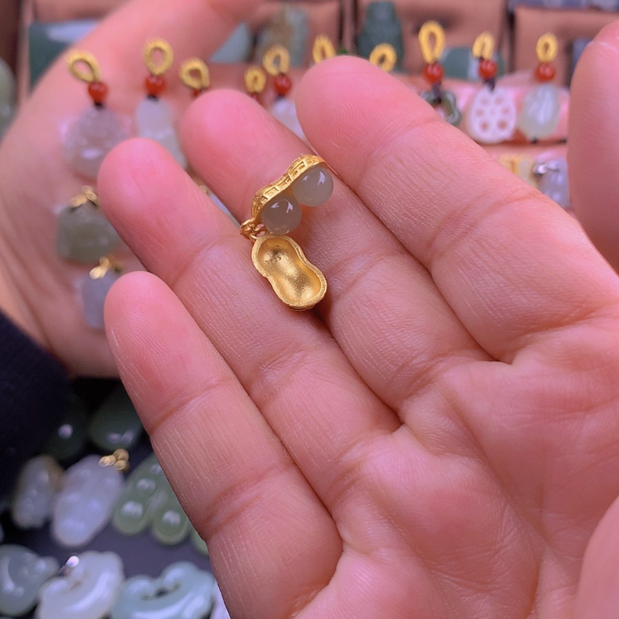 【闪购商品】和田玉吊坠(赠链)银S925镀金镶嵌