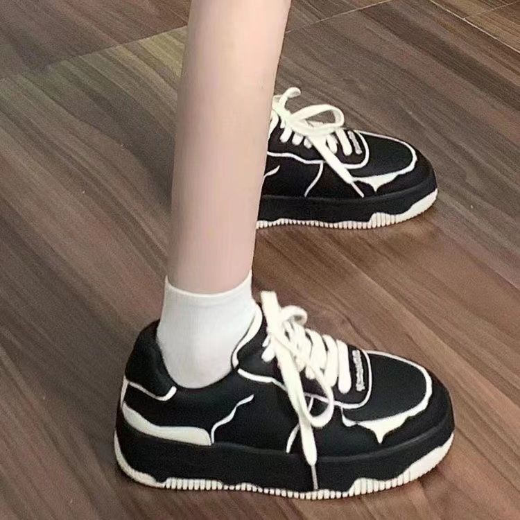 黑色小众网红爆款板鞋女2023春季新款厚底增高ins超火百搭运动鞋