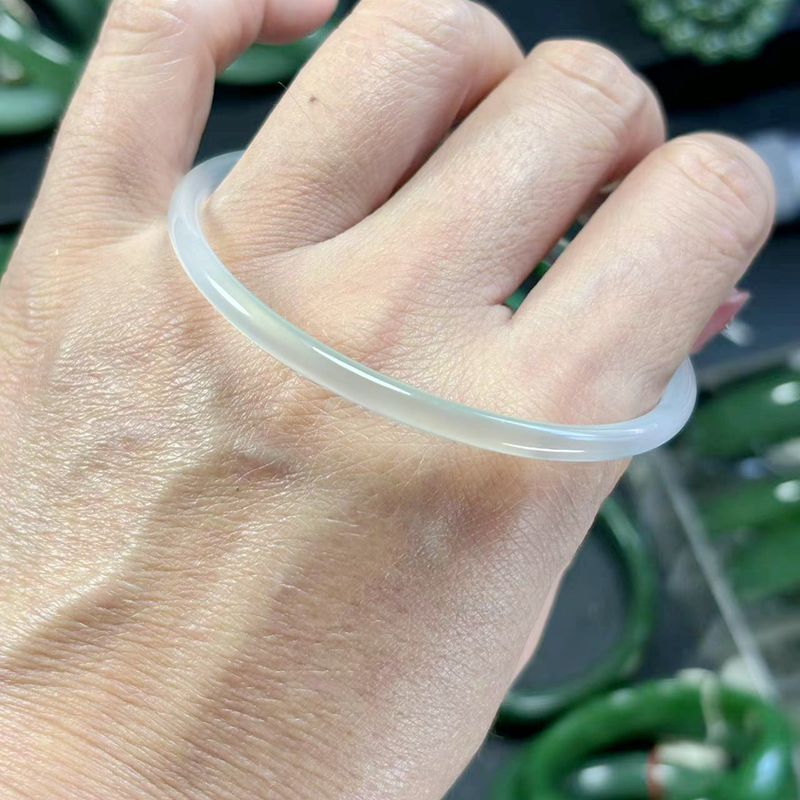 天然玛瑙玉髓叮噹冰底多色手镯三生三世细条手镯----多样性发货