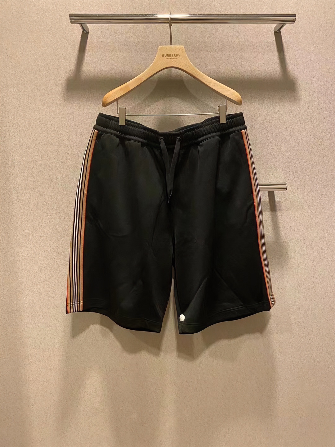 全新未使用 BURBERRY/博柏利 巴宝莉男款短裤运动休闲时尚百搭