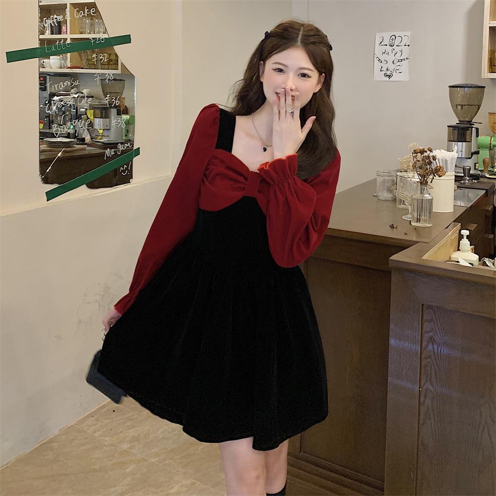 胖mm红色丝绒蝴蝶结方领连衣裙设计感小众露背圣诞节收腰公主裙