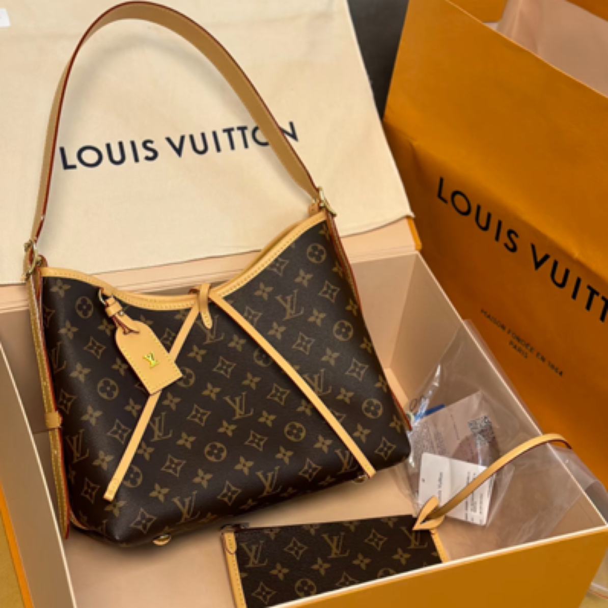 未使用 LouisVuitton/路易威登 carryall小号老花斜挎包25年5月票
