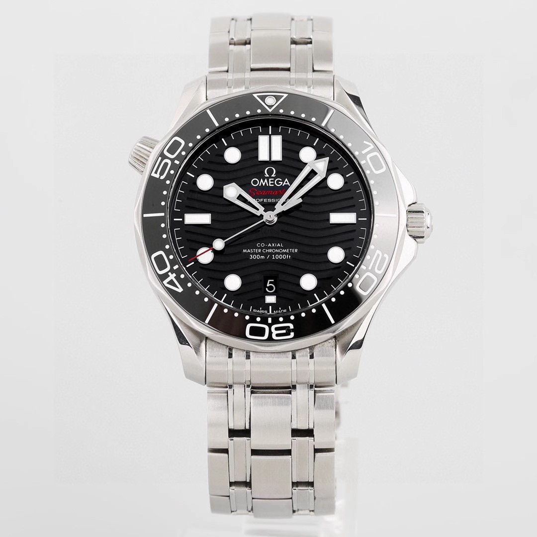 未使用 Omega/欧米茄 海马300/12004583/42表径/男士腕表