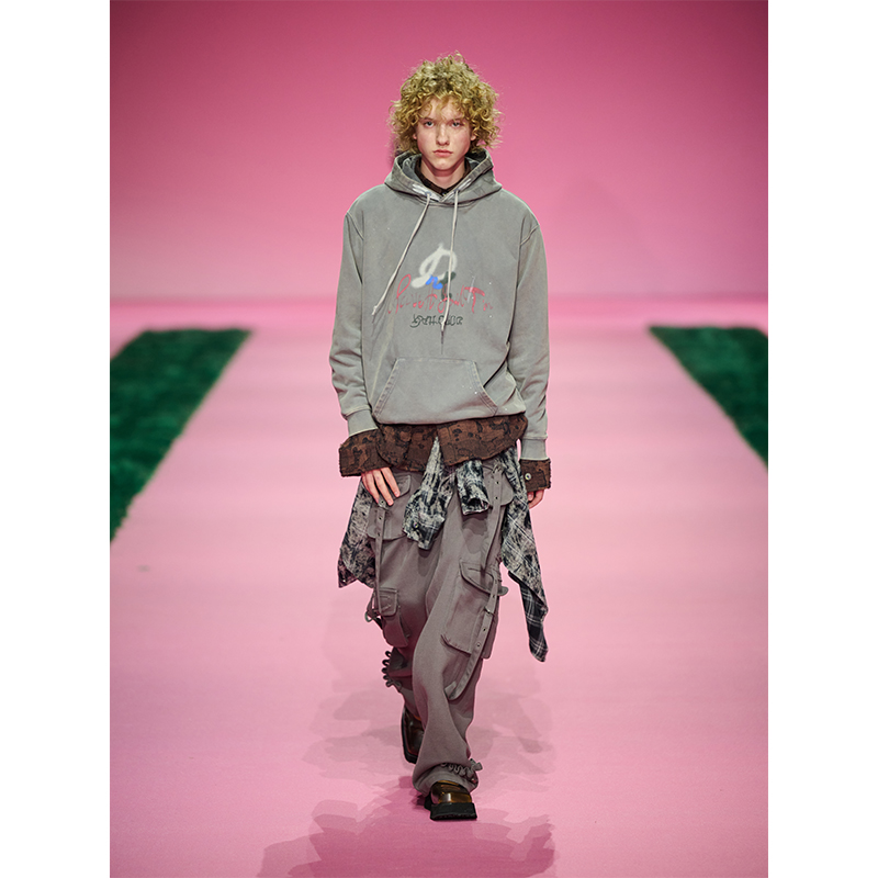 【秀款】DNT/韩火火 街头喷色甩点皮牌连帽卫衣宽松情侣秋冬新款