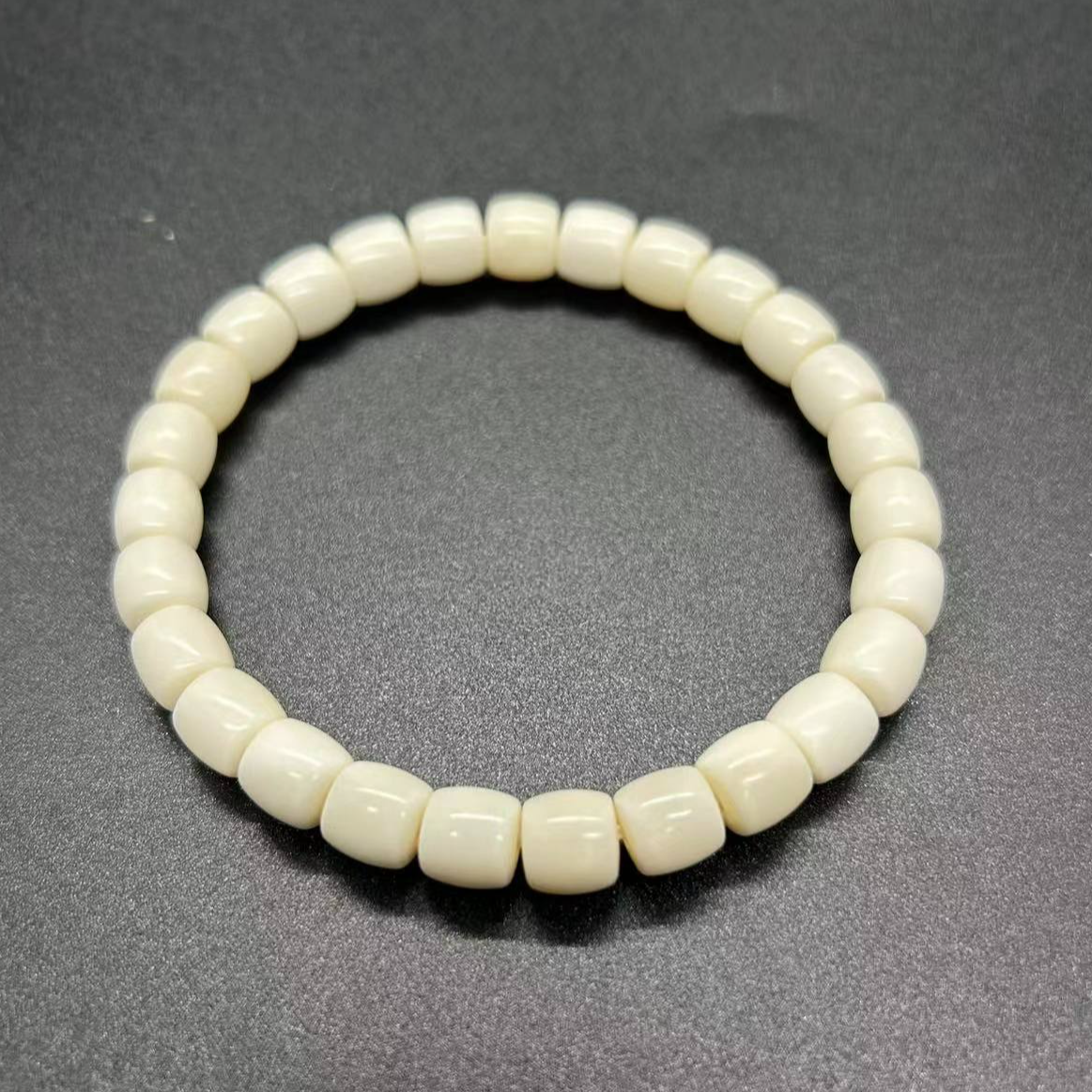 8*7直切鹿角手串 养殖鹿角 精品时尚百搭款 高密高度 素圈