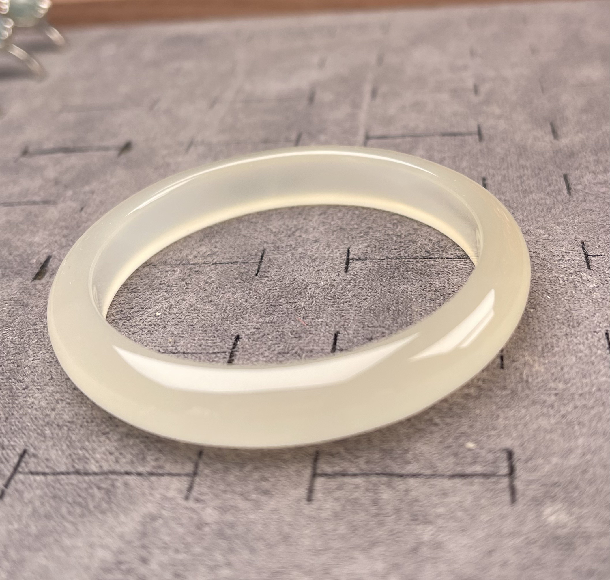 49.5 9.0 6.0 纯天然玛瑙香槟色包邮闪拍链接