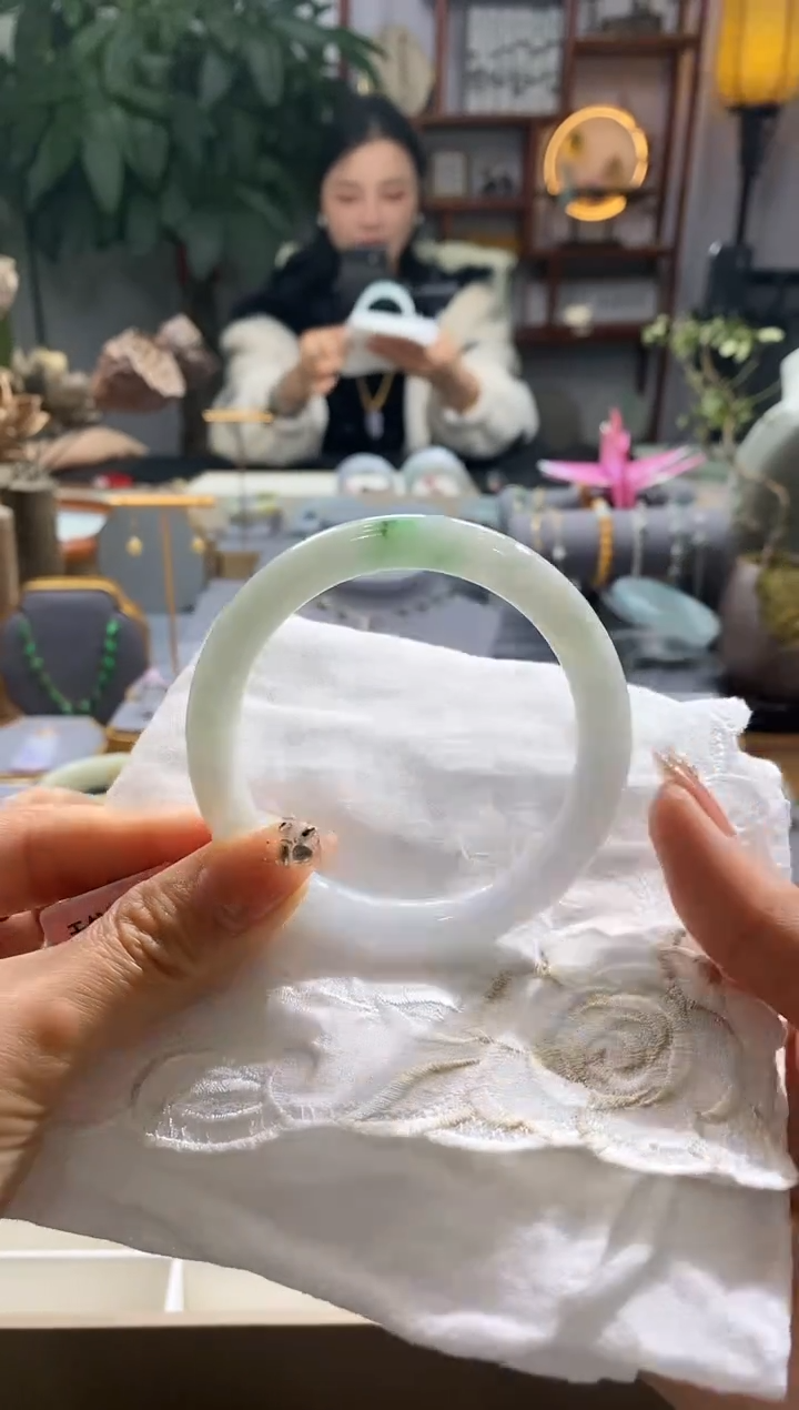 【闪购商品】翡翠手镯未镶嵌43