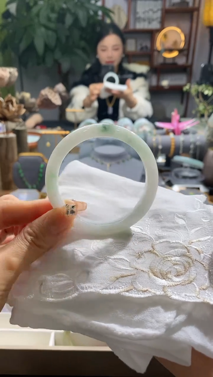 【闪购商品】翡翠手镯未镶嵌32