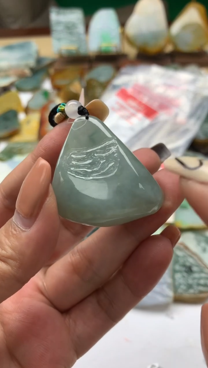 【闪购商品】翡翠颈饰未镶嵌1