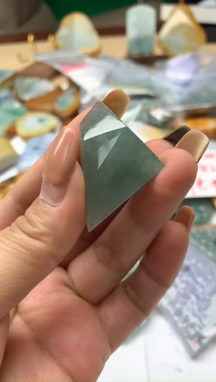【闪购商品】翡翠颈饰未镶嵌1
