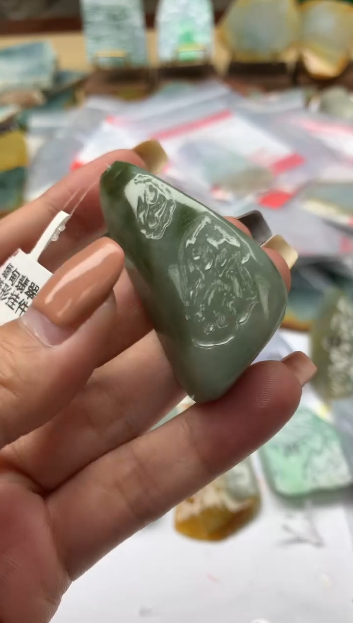 【闪购商品】翡翠颈饰未镶嵌1