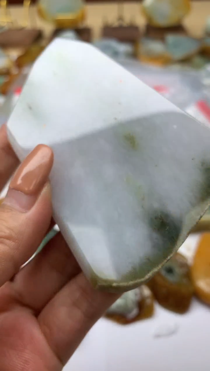 【闪购商品】翡翠颈饰未镶嵌1