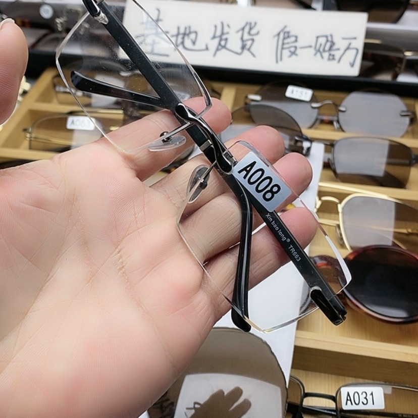 【闪购商品】水晶眼镜未镶嵌T****己