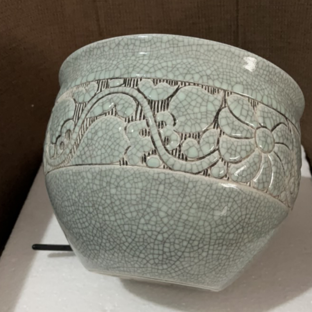 开片雕刻花纹小缸