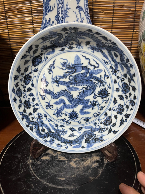 精品青花缠枝莲五龙盘