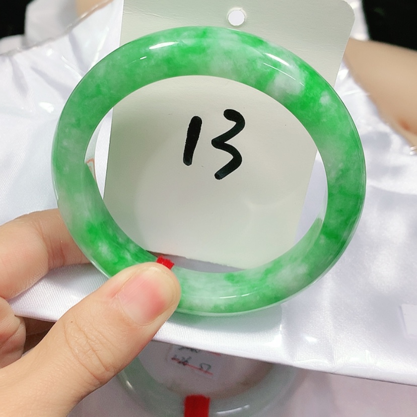 【闪购商品】翡翠手镯未镶嵌世*