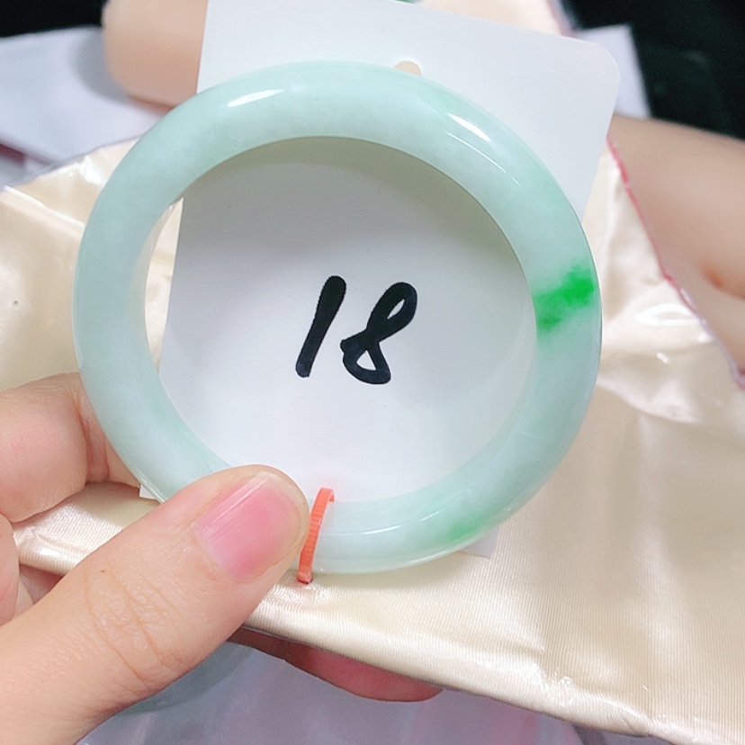 【闪购商品】翡翠手镯未镶嵌玟*