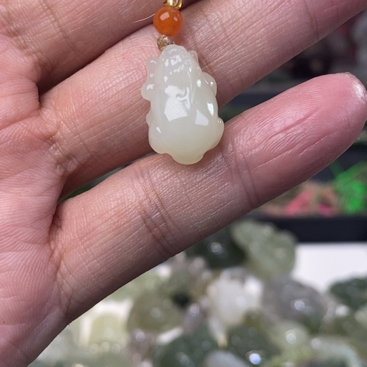 和田玉颈饰未镶嵌