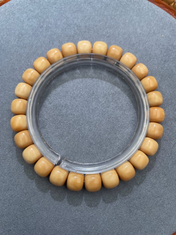 无钥匙孔9*8老型手串 真老料无染色无泡药水