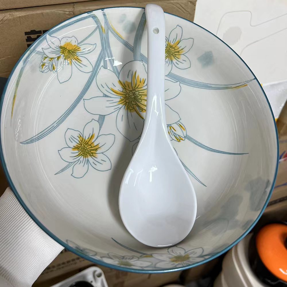 水仙花碗+勺子 有问题联系客服/由零食/坚果/特产提供