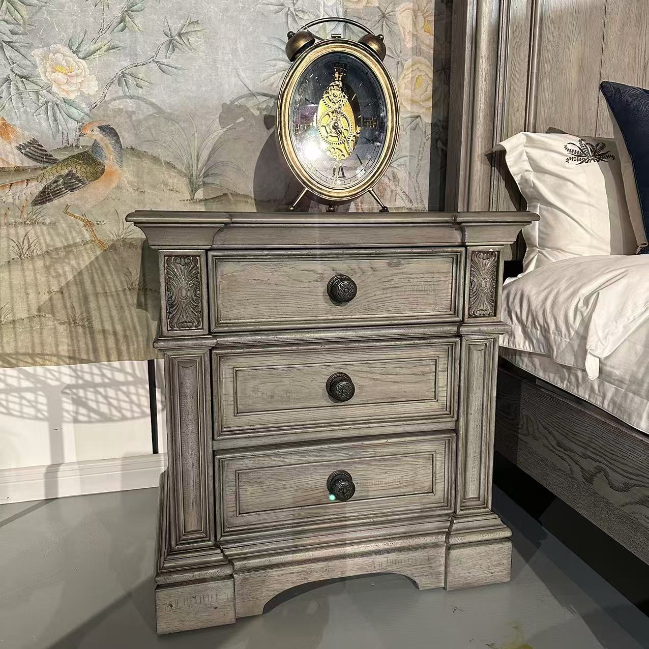 【欧美外单】923-670 美式床头柜 山纹白橡+mdf+夹板 711*457*735