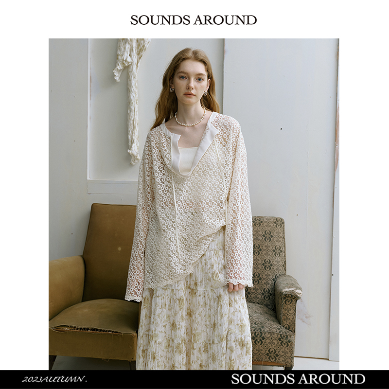SOUNDSAROUND 原创设计艺术小花朵网纱荡领上衣  罩衫