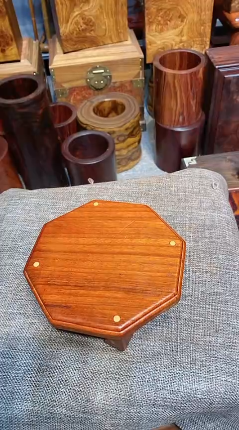 【闪购商品】木根雕底座