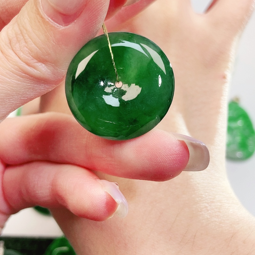 【闪购商品】翡翠颈饰未镶嵌