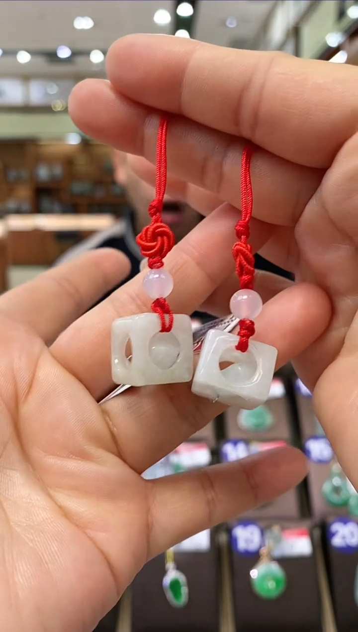 【闪购商品】翡翠颈饰未镶嵌天然翡翠时来运转 多样性发一件