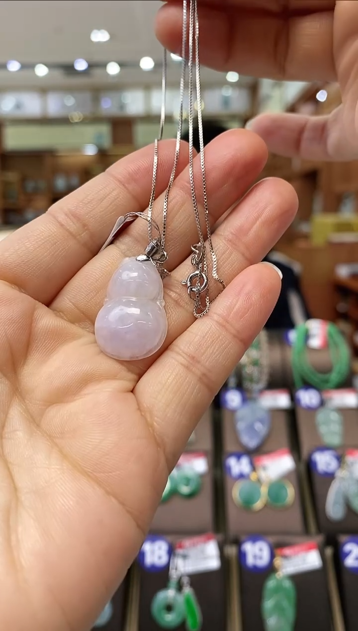 【闪购商品】翡翠颈饰银S925镶嵌天然翡翠葫芦
