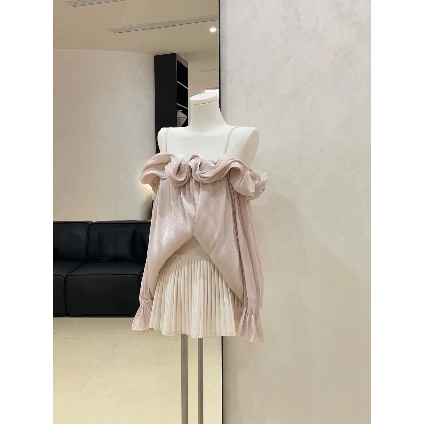 (Xy精选)绝美法式一字肩吊带无袖波浪边外穿显瘦短款上衣衬衣女