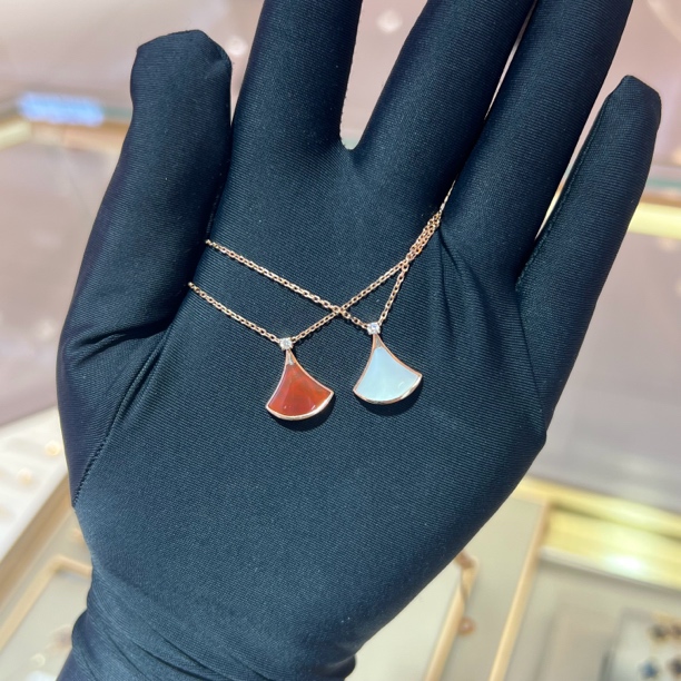 【金恒珠宝】18k金单钻款小扇形项链 玫瑰金