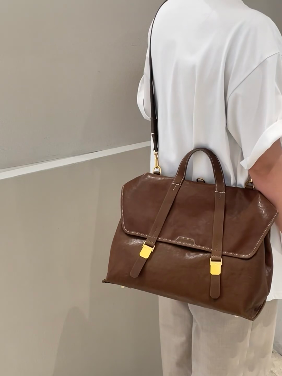 有松双肩包 复古时尚高级松弛慵懒洋气百搭无性别单肩斜挎公文包