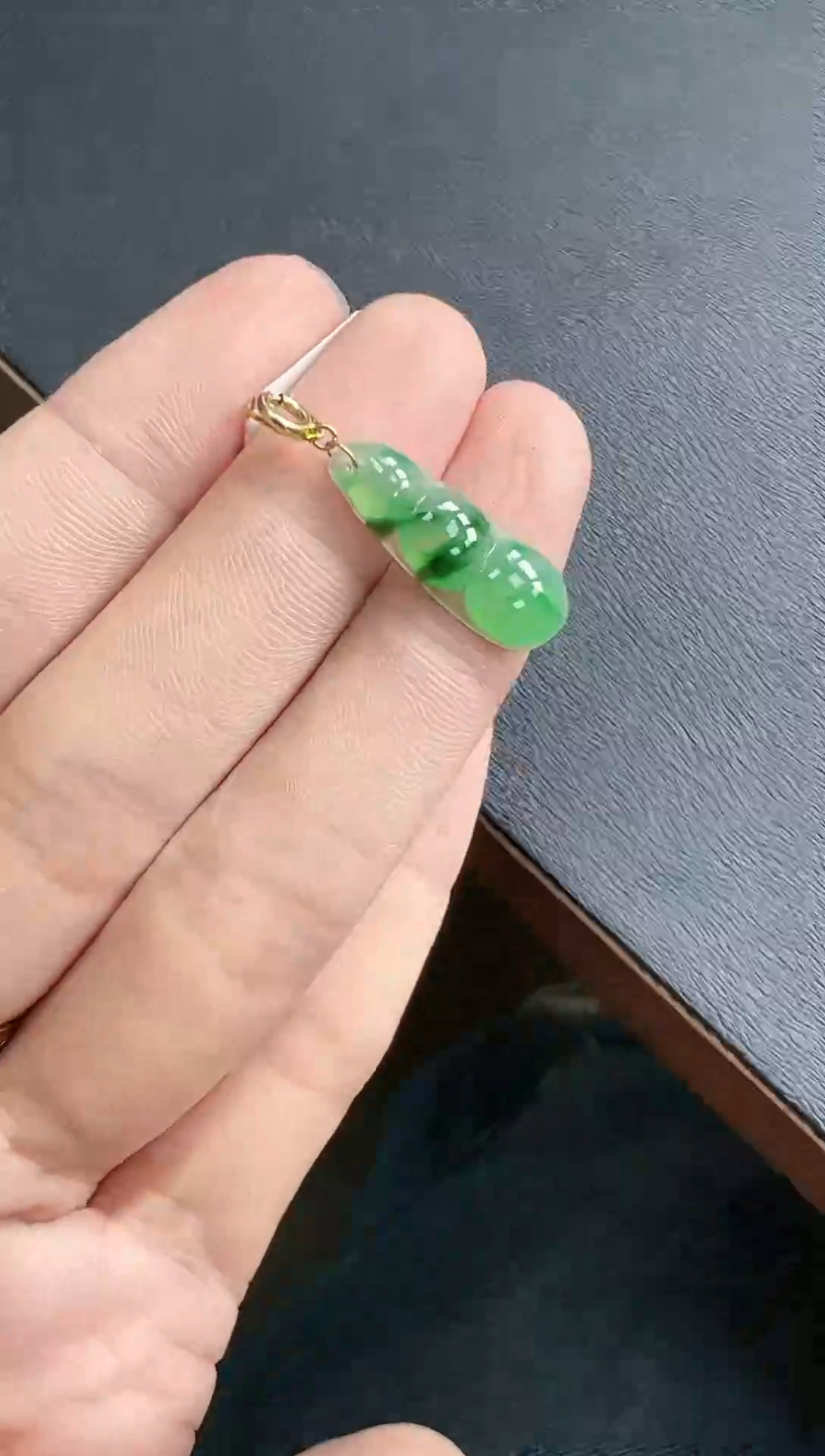 【闪购商品】翡翠颈饰18K金镶嵌豆子