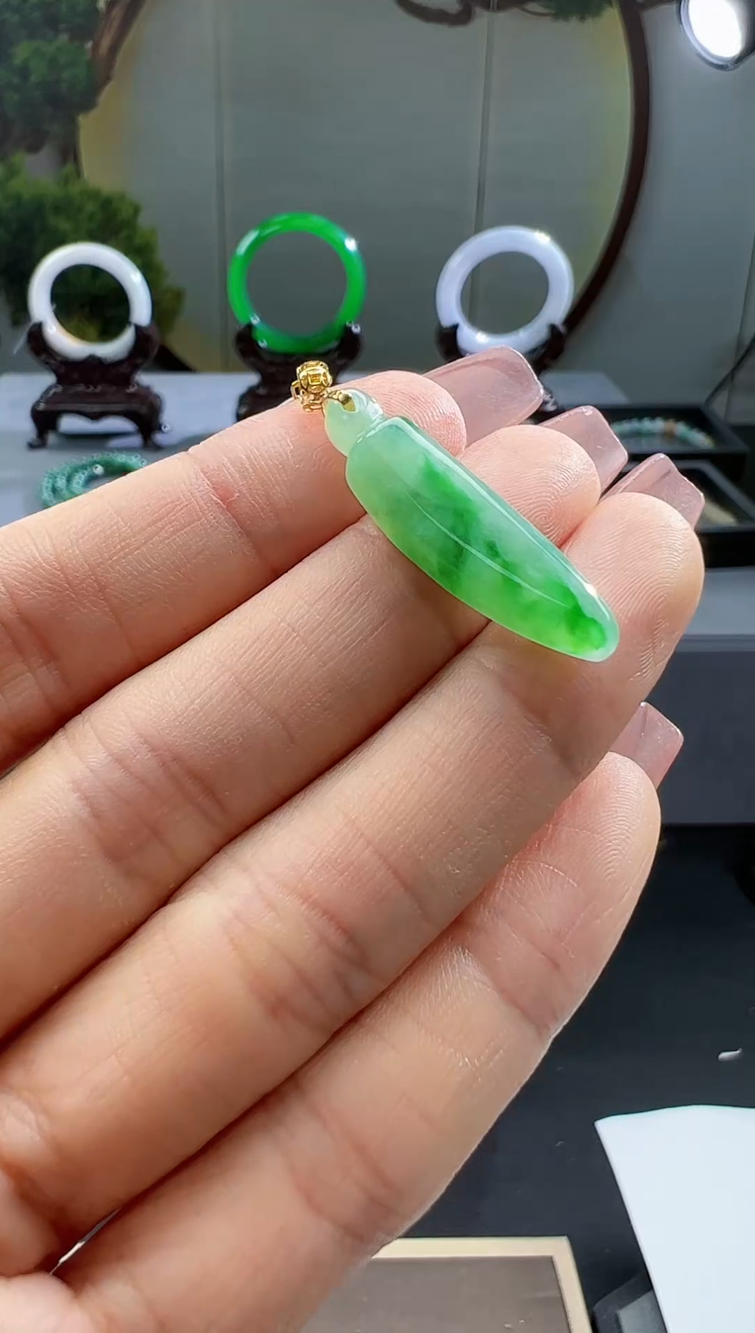 【闪购商品】翡翠颈饰18K金镶嵌1