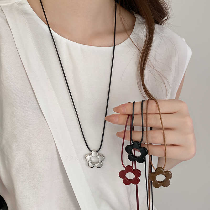 非金属皮质项链 韩系简约百搭花朵蜡绳项链女新款小众设计卫衣链