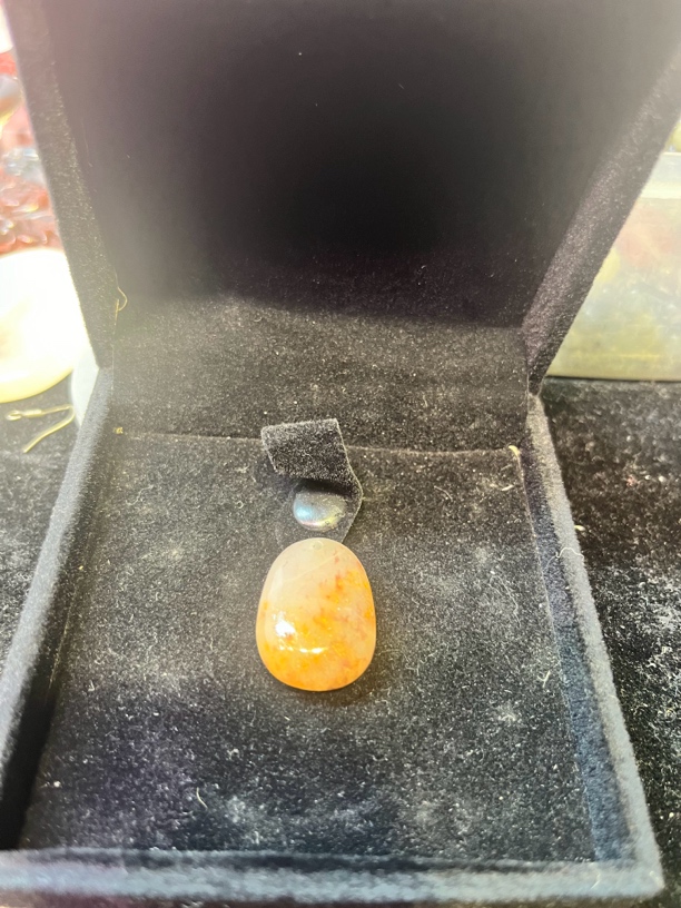 桂林鸡血玉 天然玉石 精品工艺坠