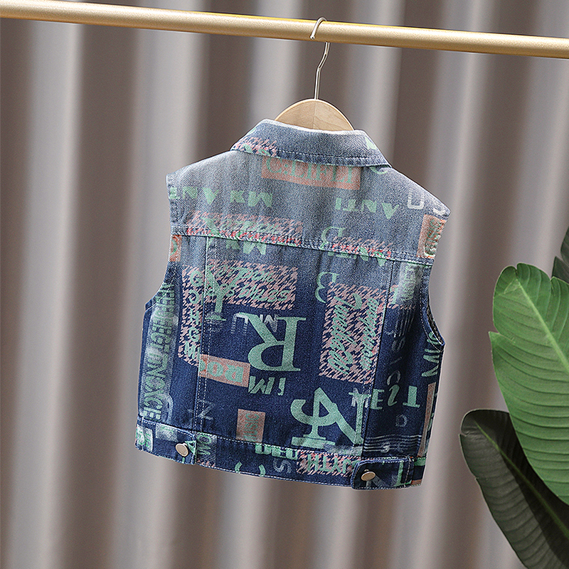 儿童牛仔马甲秋装2025新款洋气炸街中小童背心春秋款男童马夹秋季