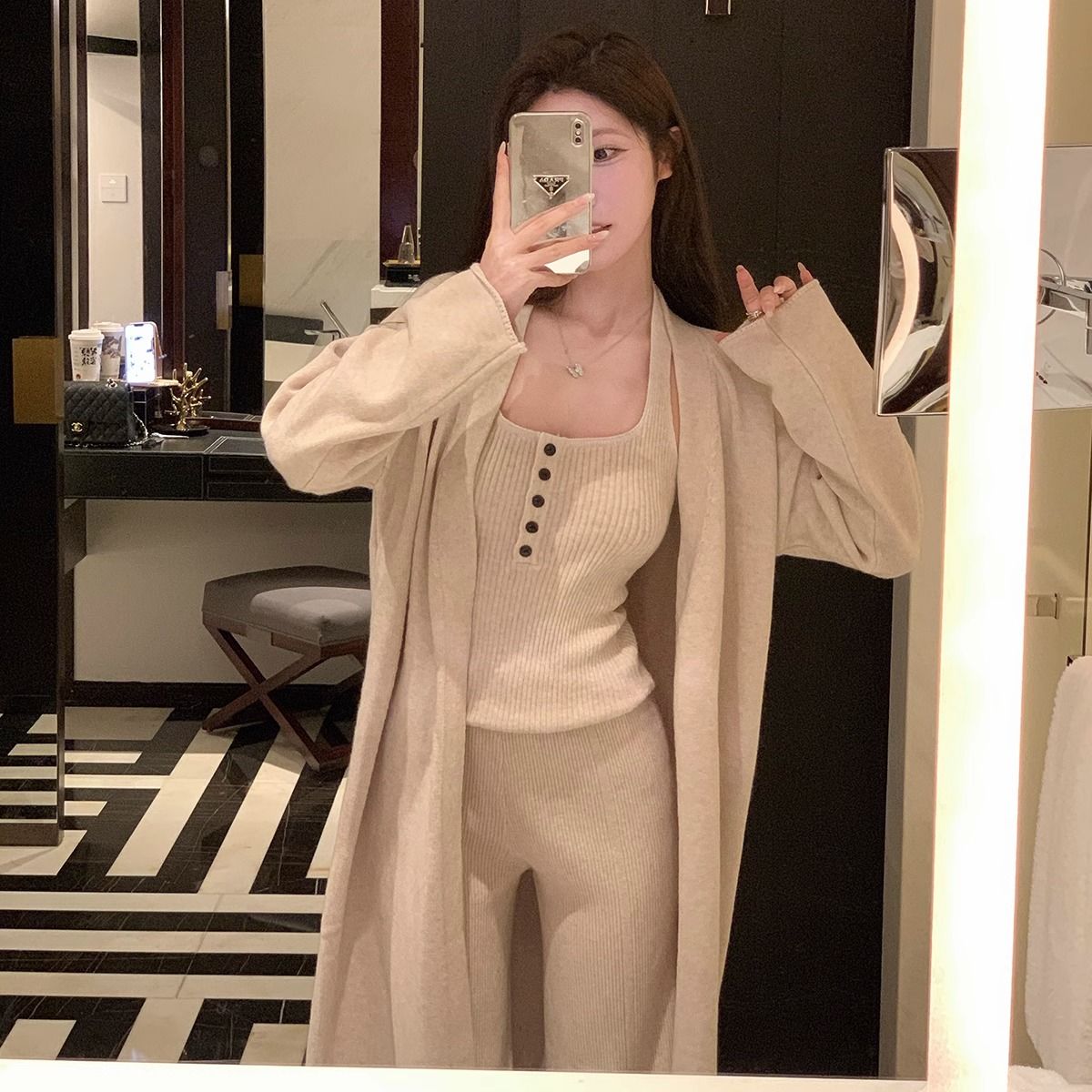 时尚针织套装女秋冬新款纯欲风背心针织阔腿裤毛衣外套开衫三件套