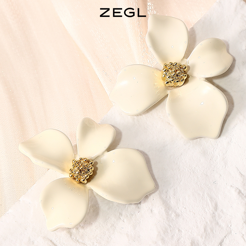 ZEGL【福袋】白色温柔花朵耳环 