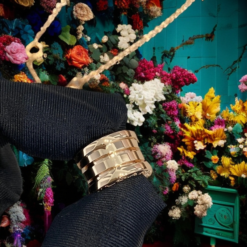 【小蛮腰-弹簧】秋季新款中号弹簧时尚经典【围巾】