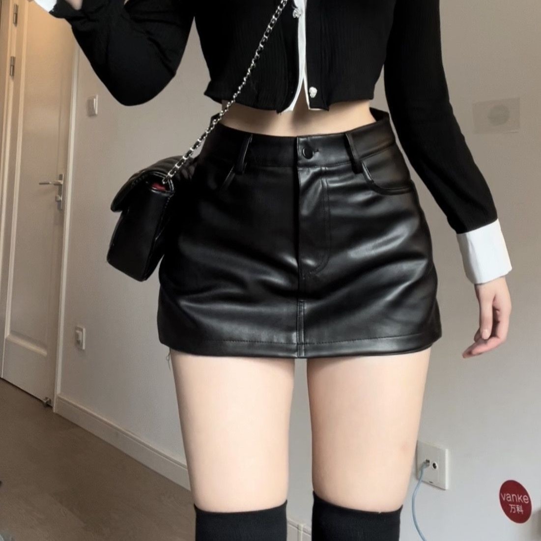 JustQin【很绝一皮裙 万能百搭神！】设计感高腰质感超好皮裙裤女潮