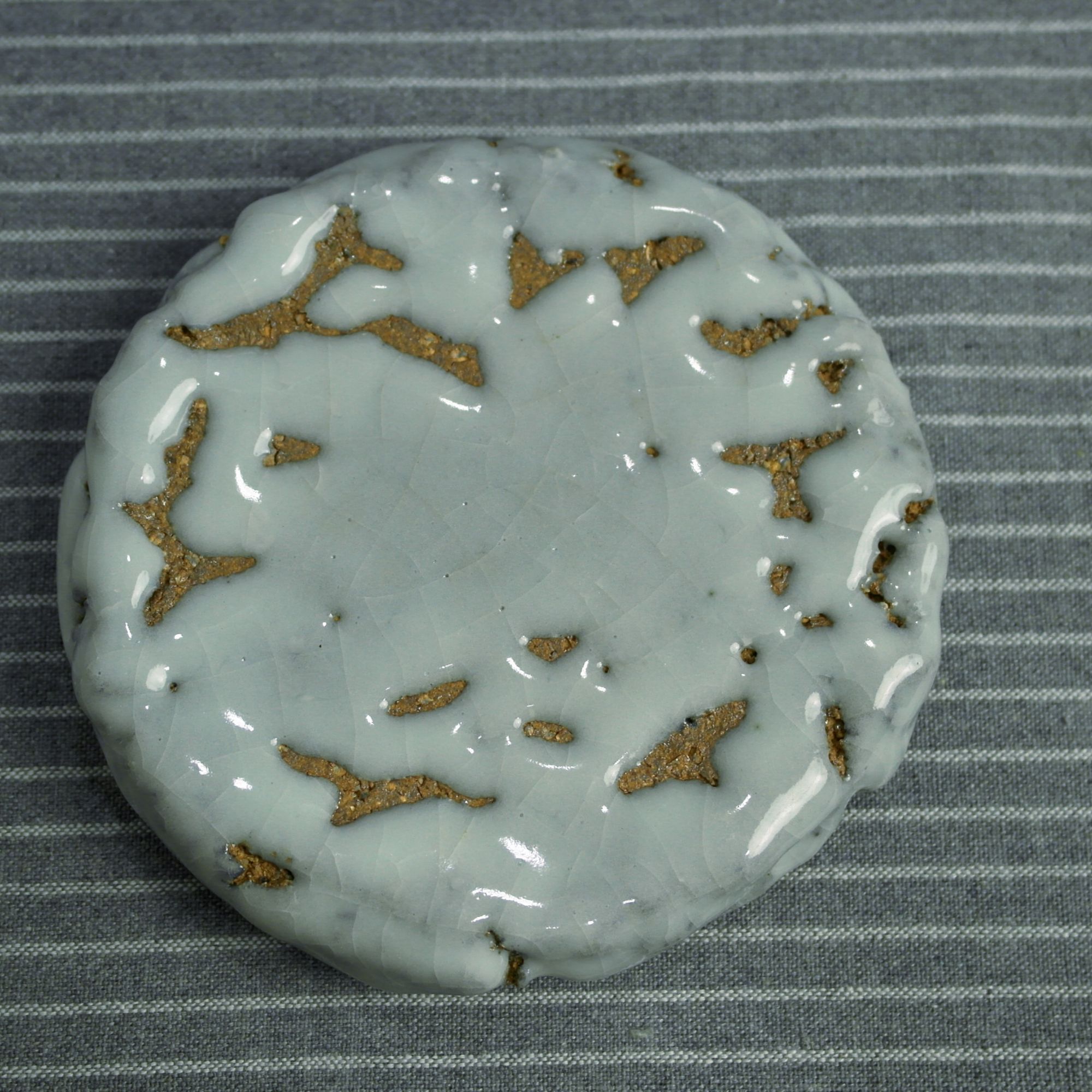 手捏圆饼志野壶承壶托托盘