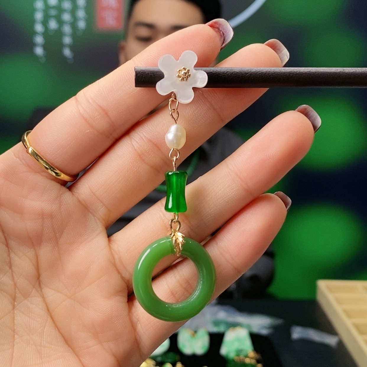 【闪购商品】翡翠耳饰未镶嵌
