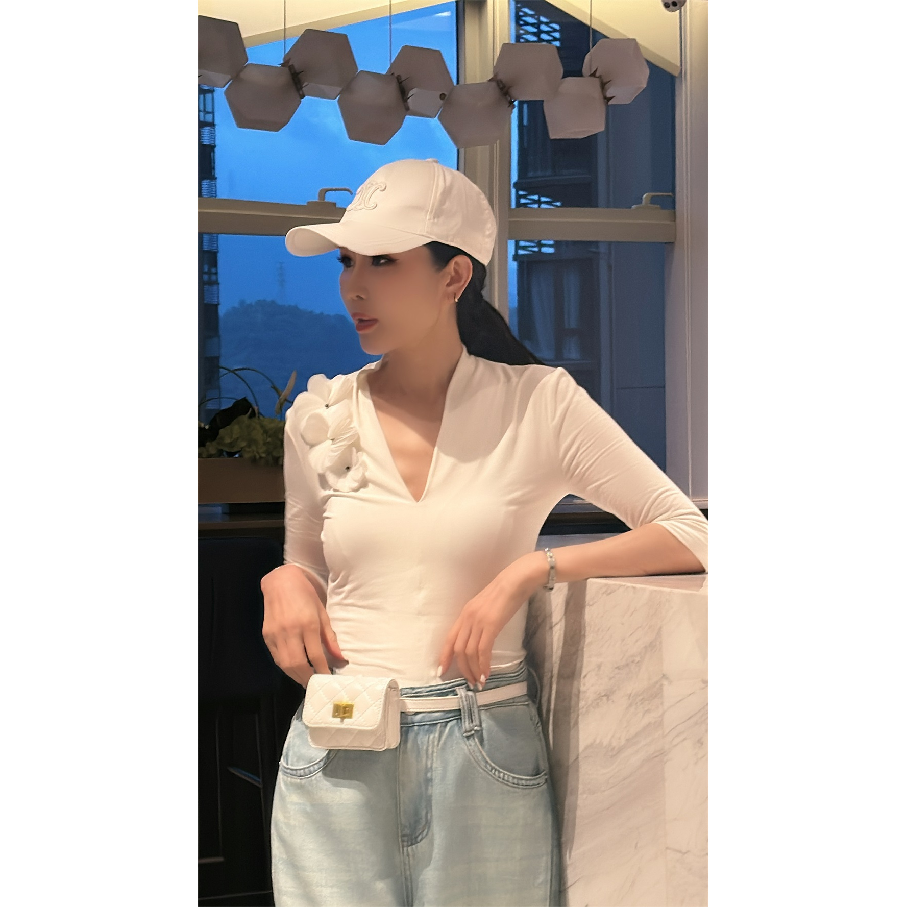 ▲VG· ORIGINAL 2024春季原创设计纯色V领T恤