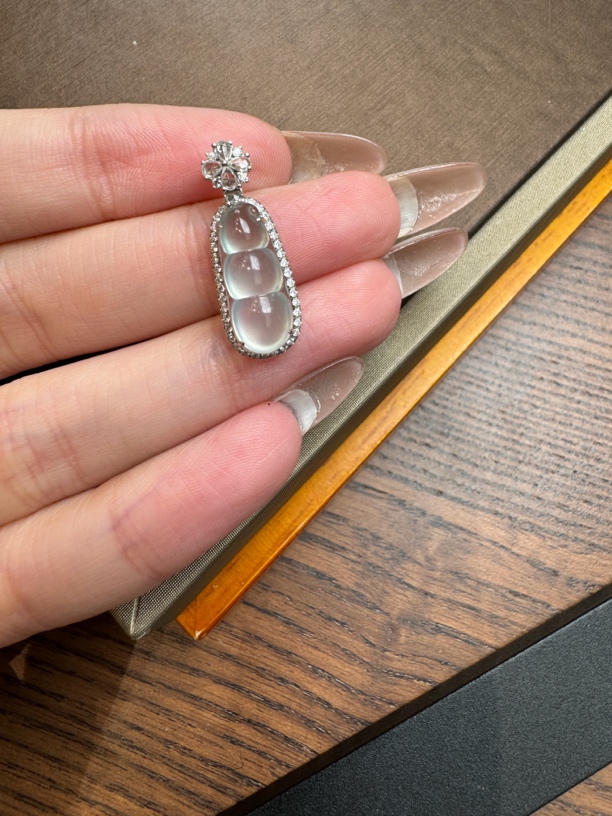 纯天然缅甸A货翡翠6500