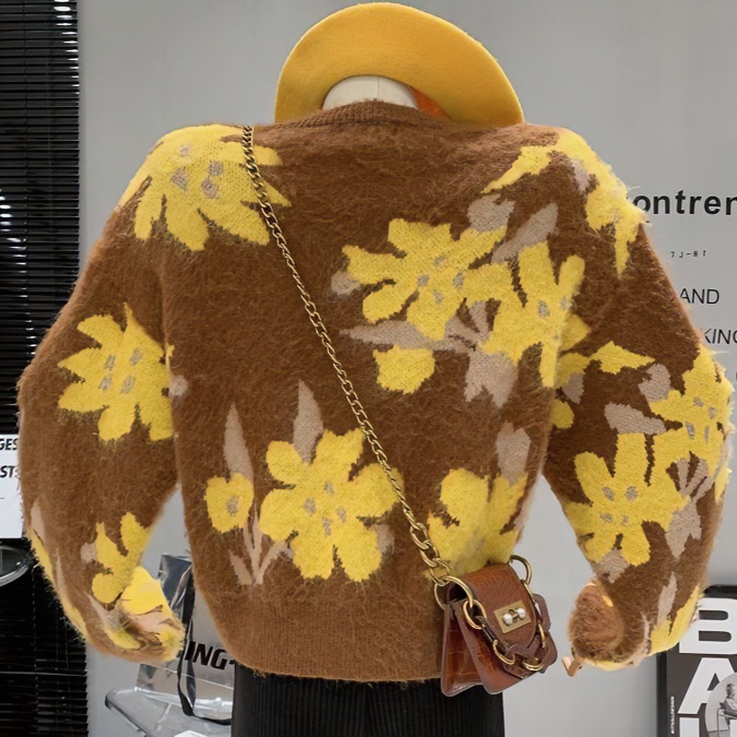 体闲春秋款  时尚灯笼袖宽松形  3色提花  色彩温文尔雅  轻奢形