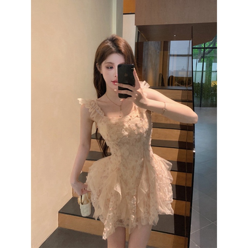 小飞袖网纱褶皱勾花肩带高级名媛收腰礼服裙子夏季荷叶边连衣裙女