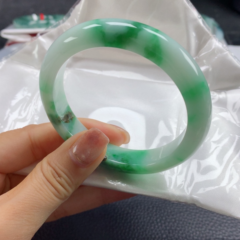 【闪购商品】翡翠手镯未镶嵌57
